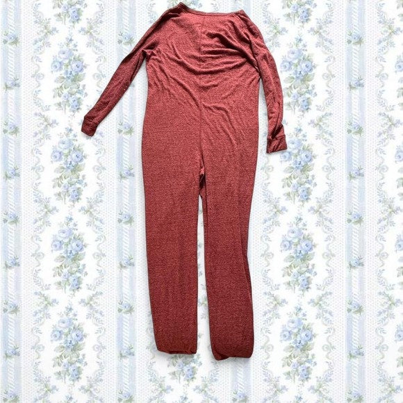 Fruit of the Loom Women's Medium Large  Soft red cotton onesie button up design - Picture 4 of 4